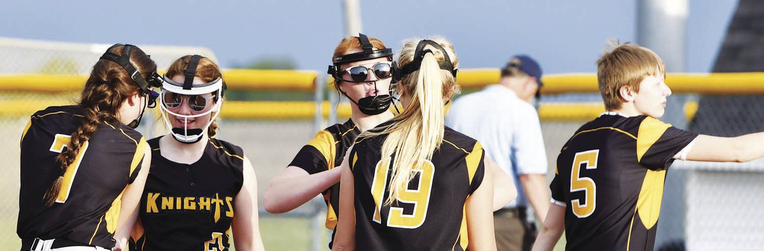 Fremont-Mills softball